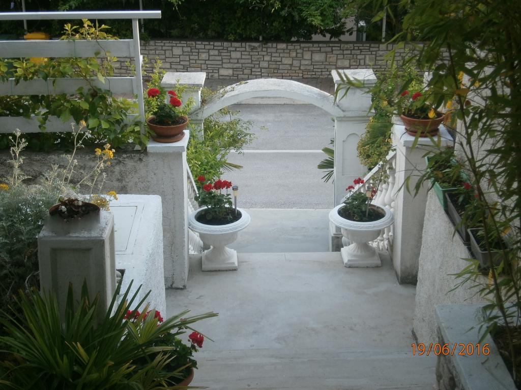 Apartments Sea And Sun Rabac Exterior photo